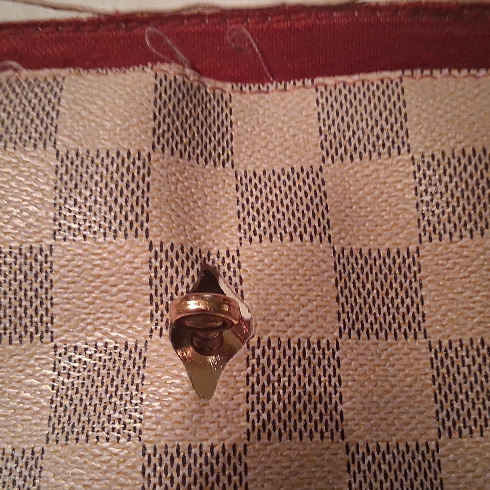 Louis Vuitton Checkered Beige Tote Bag - Picture 8 of 16